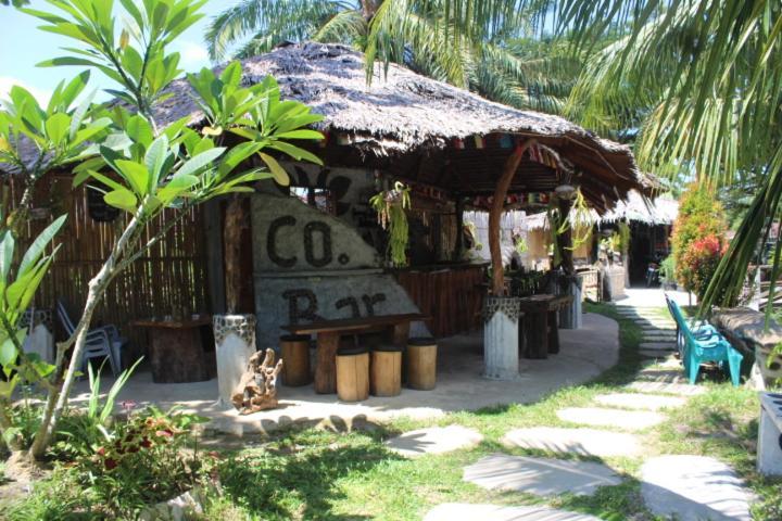 Eco Trekking Lodge, Bar & Jungle Tour'S Bukit Lawang Ngoại thất bức ảnh